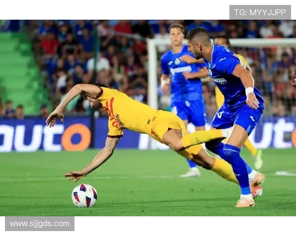 巴萨关键战发挥稳定性问题逐步反映,联赛争冠形势持续承压 巴萨关键战发挥稳定性问题逐步反映,联赛争冠形势持续承压