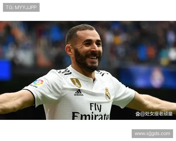 本泽马巅峰期为何来得晚:中锋角色转型解析 本泽马巅峰期为何来得晚:中锋角色转型解析