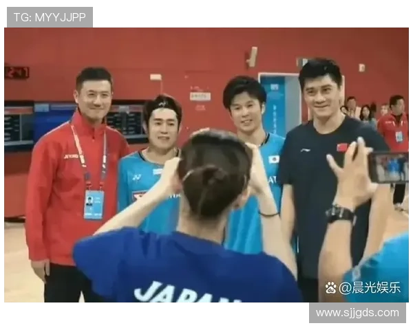 傅海峰居然把客厅改成训练场，邻居都懵了！